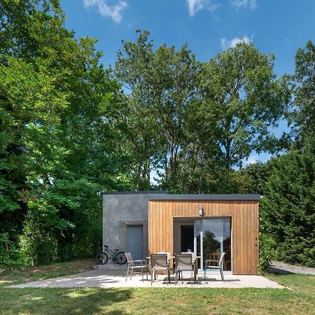 Le Chalet Airaines Bagian luar foto