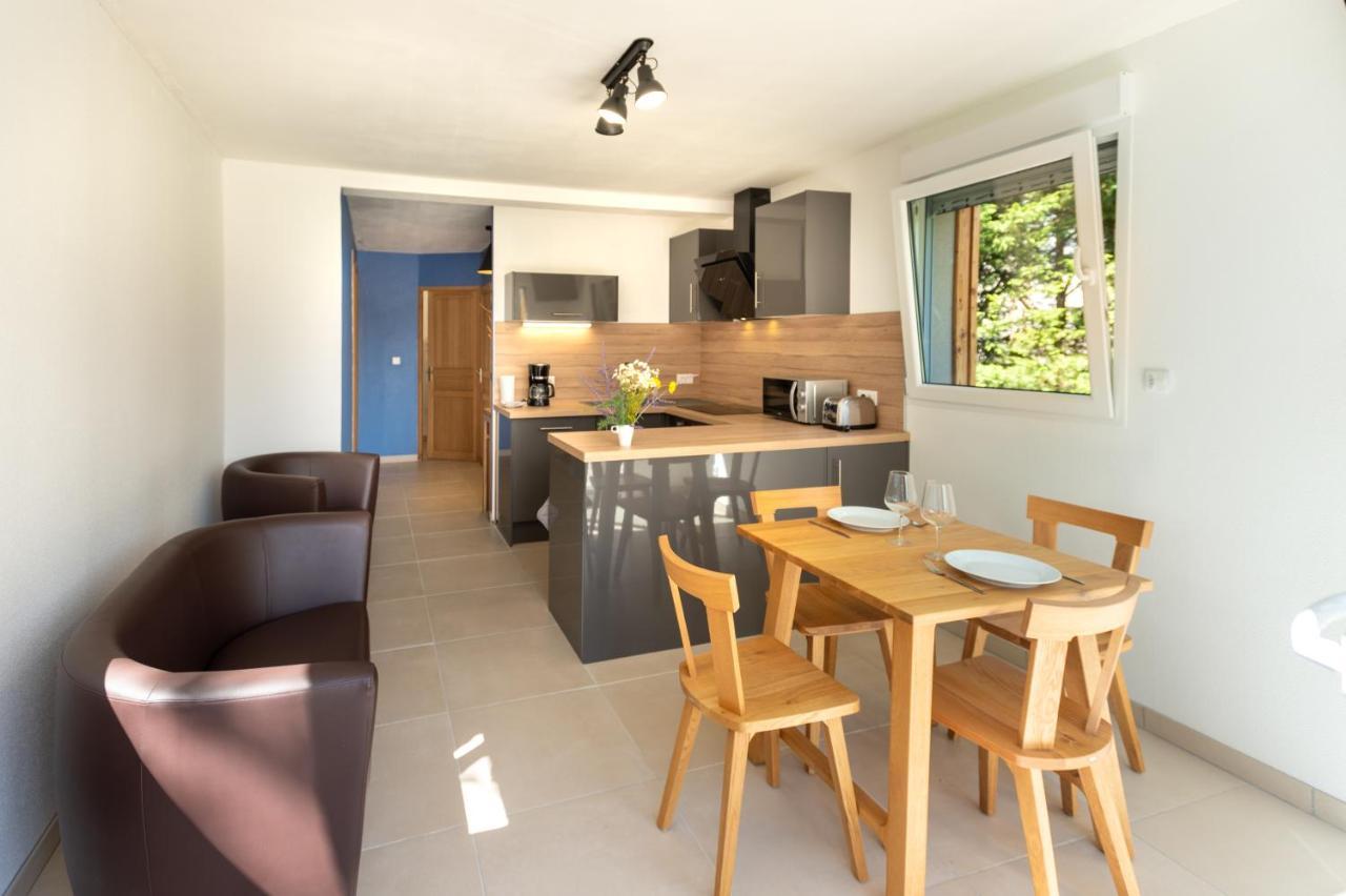 Le Chalet Airaines Bagian luar foto